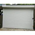 Porte de garage roulante automatique en aluminium
